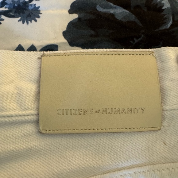 Citizens of Humanity White Denim Shorts - Picture 3 of 5